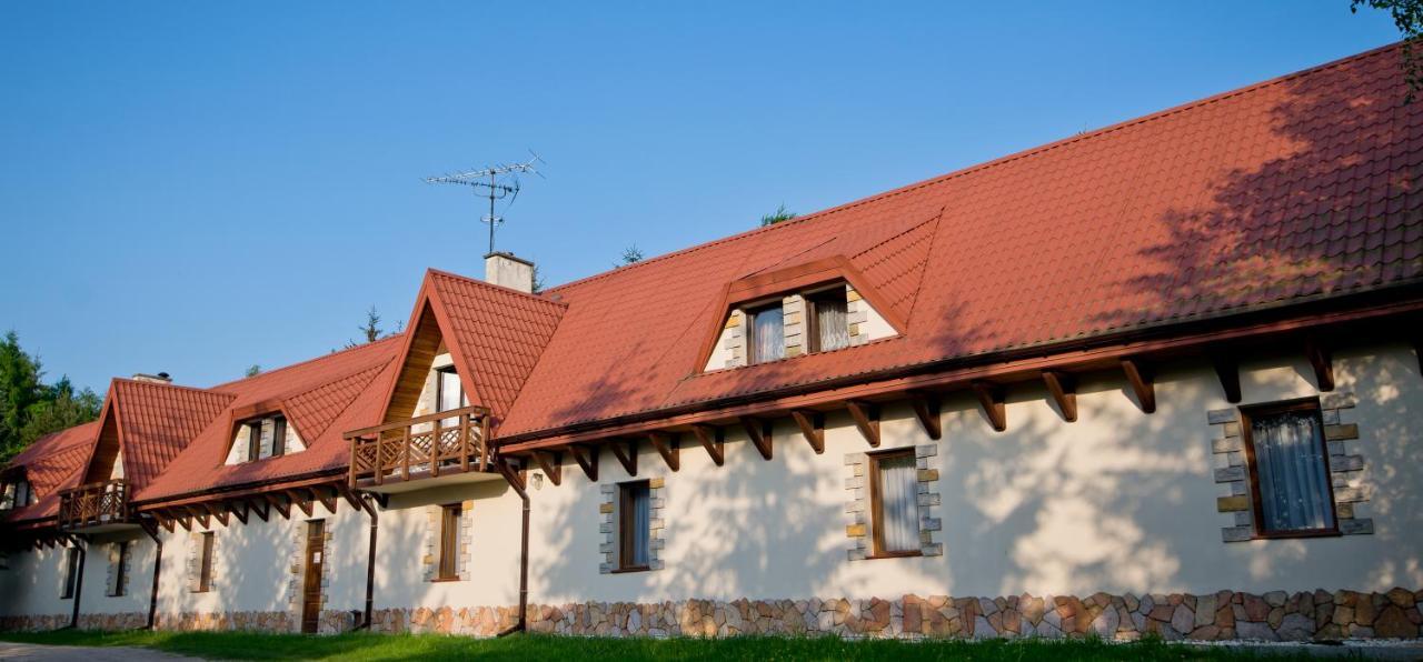 Sokoli Dwor Hotel Smardzewice Bagian luar foto